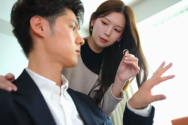 Người vợ đi đi giã ngoại, anh xã ở nhà bị nhỏ em bà xã gạ làm tình không trượt phát nào